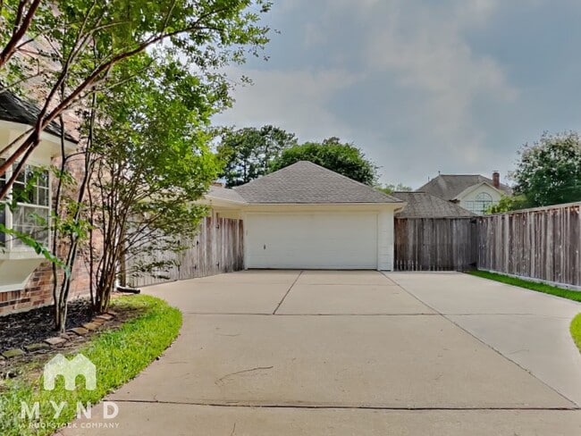 Building Photo - 1306 Silverleaf Dr