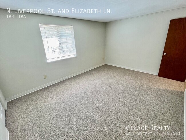 Building Photo - 35 N Liverpool St