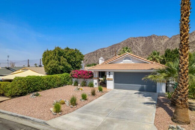 Building Photo - 54140 Avenida Mendoza