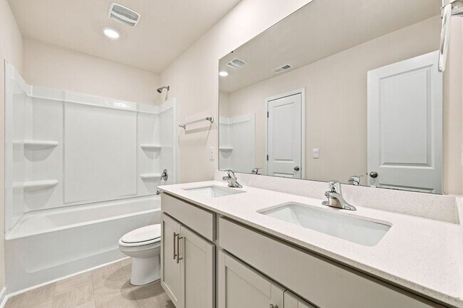 Building Photo - 2509 Summersby Dr