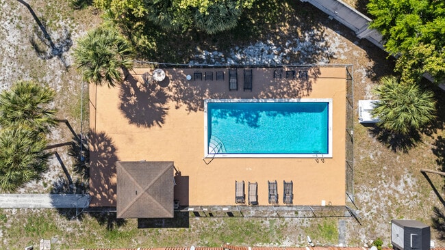 Building Photo - 3281 E Golf Blvd