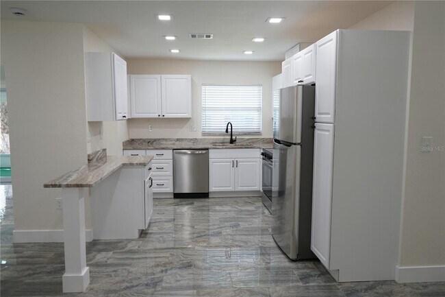 Building Photo - 1618 Cherry Hills Dr