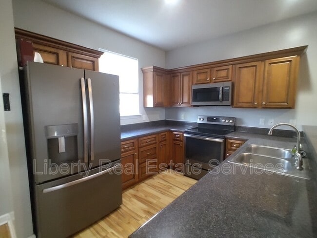 Building Photo - 402 Conley Dr