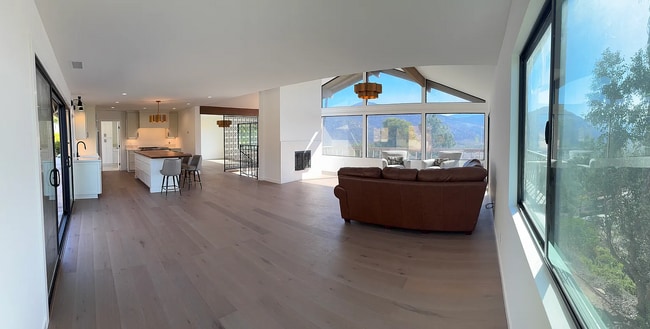 Building Photo - 2940 Sunset Hills