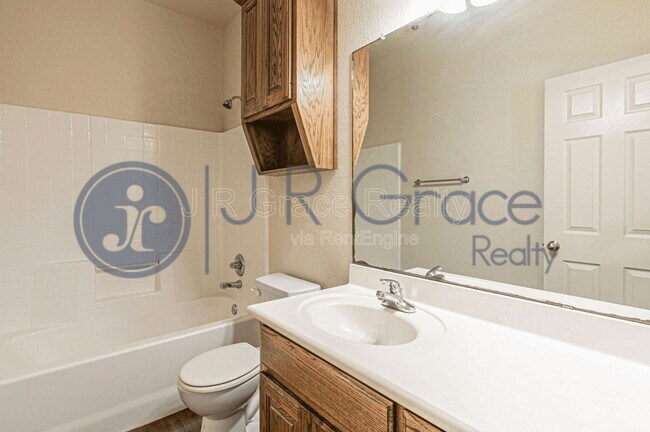 Building Photo - 10009 Amber Cir