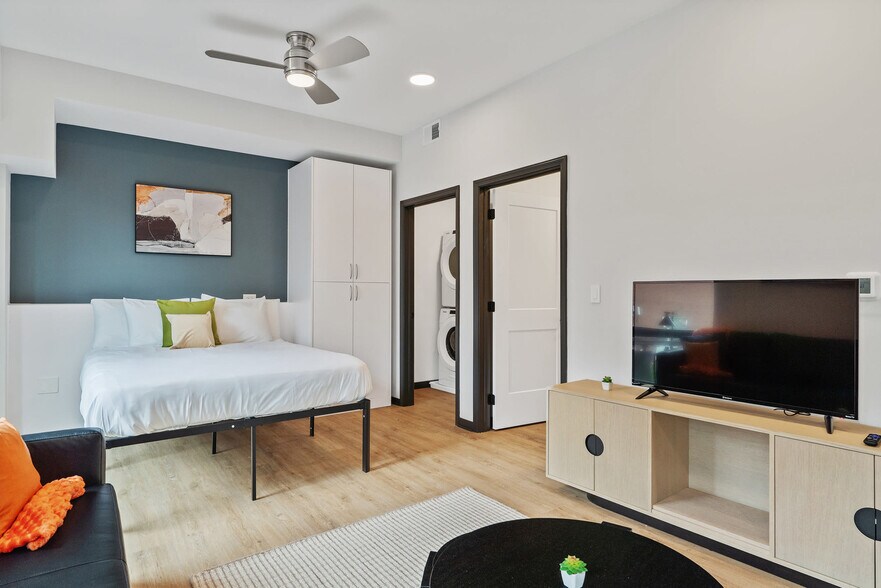 Building Photo - 423 E Michigan St