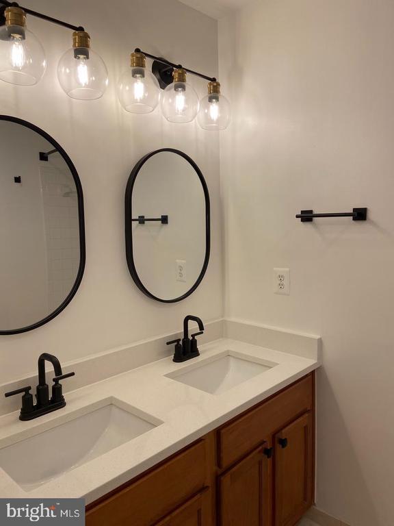Building Photo - 4465 Beacon Grove Cir