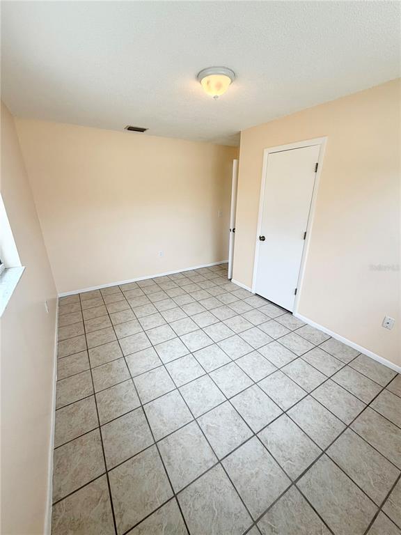 Building Photo - 506 Holt Cir