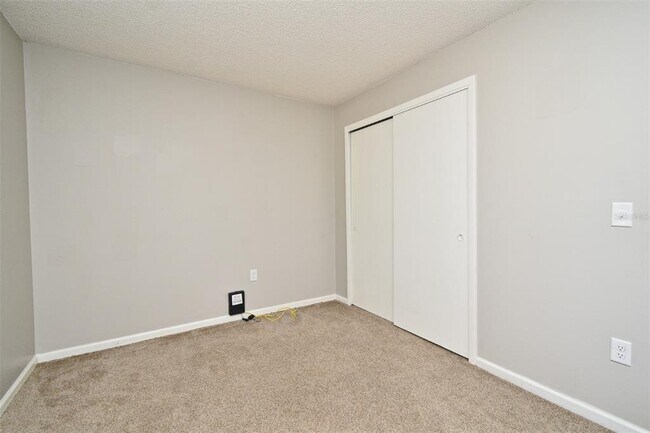 Building Photo - 512 Shane Cir