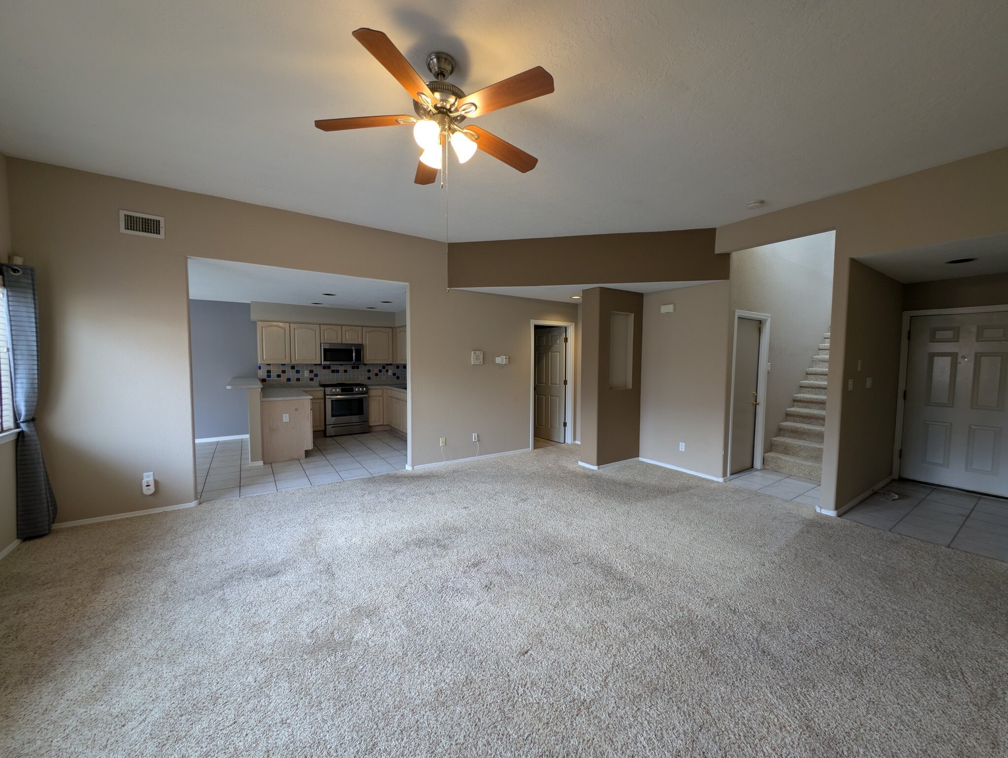 Building Photo - 542 Pinon Creek Rd SE