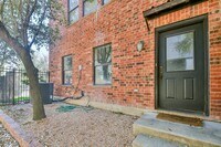 Building Photo - 2422 Navigation Blvd