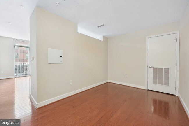 Building Photo - 155 Potomac Passage