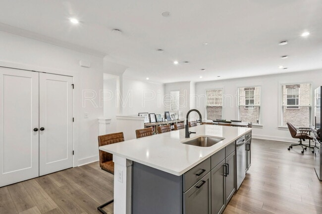 Building Photo - 3371 Macaiva Aly