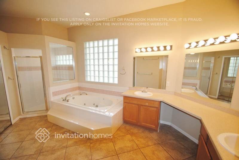 Building Photo - 76 Winding Oaks Ln