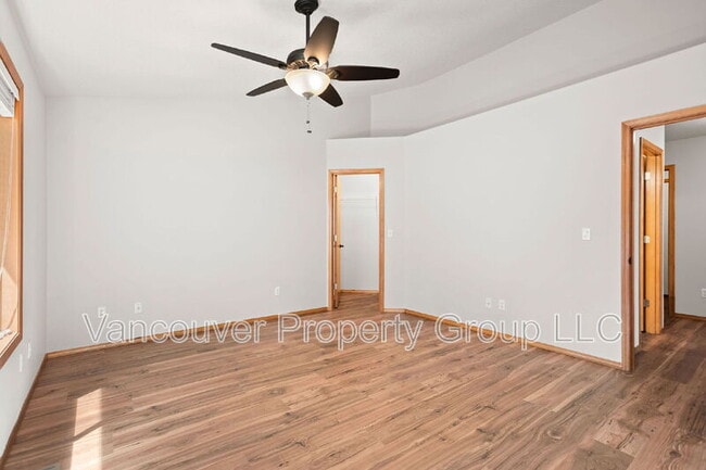 Building Photo - 3106 NE 183rd Pl