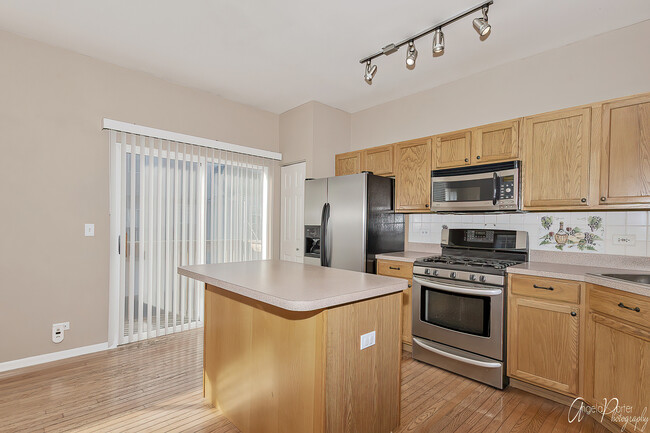 Building Photo - 743 Cherry Creek Dr