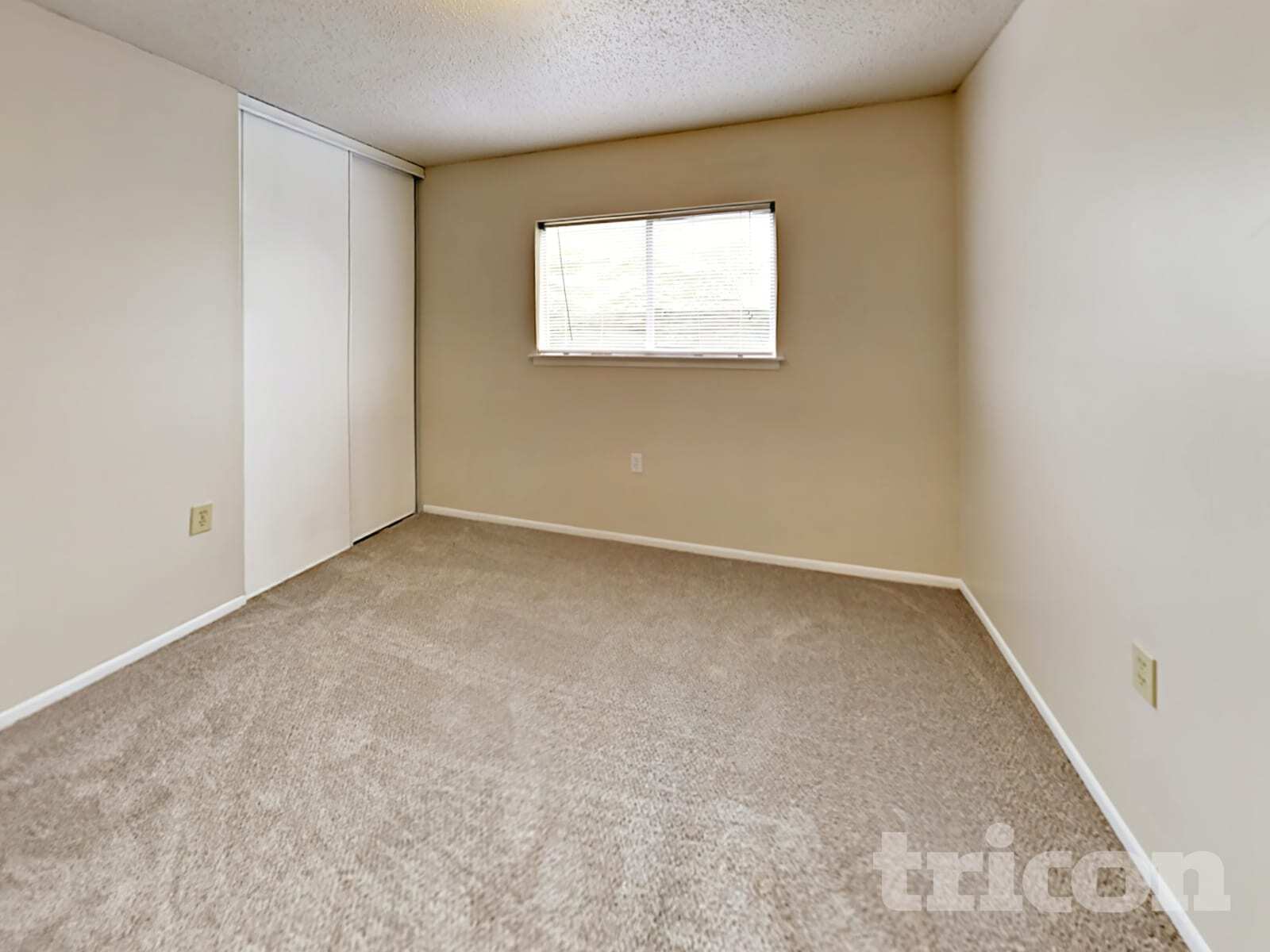 Building Photo - 5815 Brambletree St