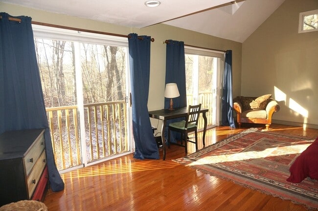 Building Photo - 18 Pequot Rd