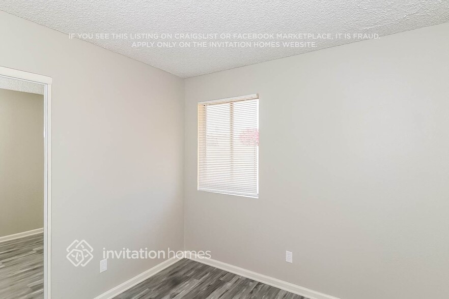 Building Photo - 2130 W Danbury Dr
