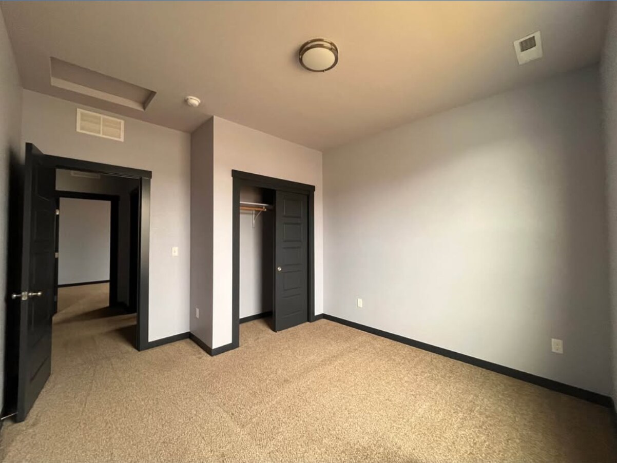 Building Photo - 17313 N Wingtip Way