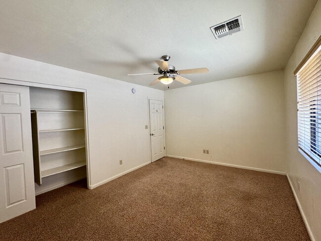 Building Photo - 4 bedroom 2 bath with W/D $1000 off September rent!!