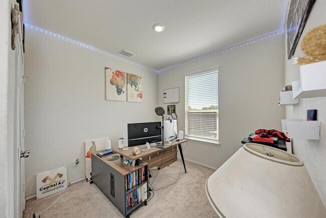 Building Photo - 229 Prairie Falcon Wy