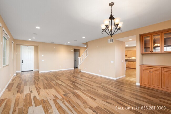 Building Photo - 1177 Parkview Dr