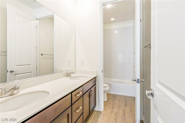 Building Photo - 3210 Mura Del Prato Ave