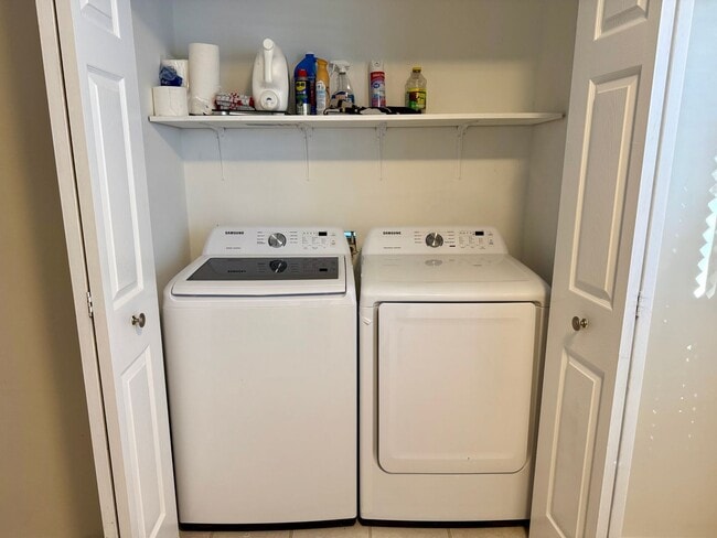 Building Photo - Beautiful Single-Family Home in Green Run