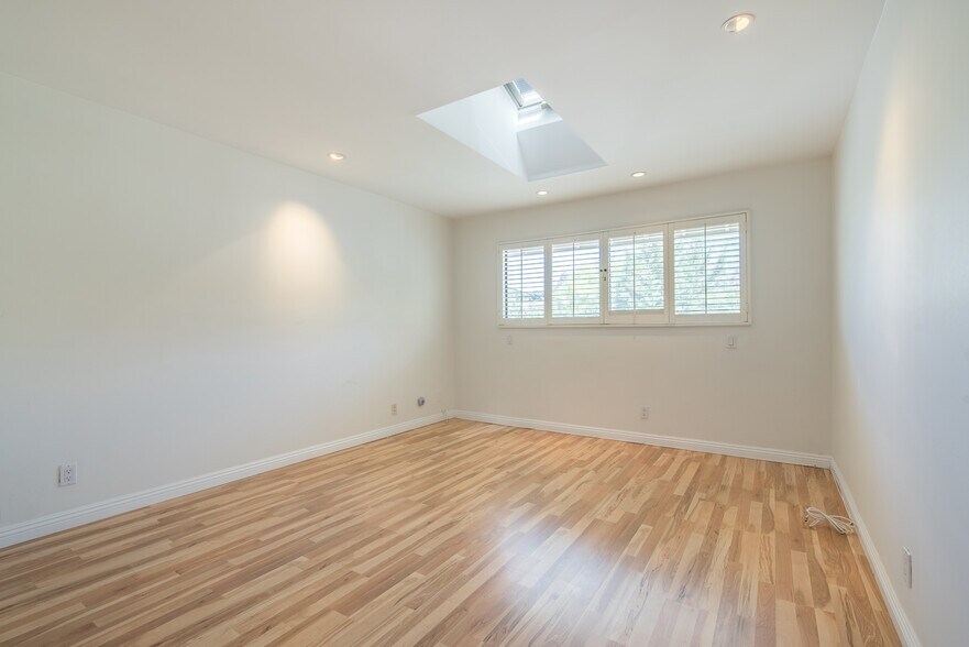 Ensuite view 2 - 2781 Mira Vista Dr