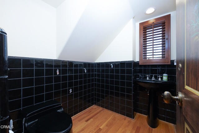 Building Photo - 3265 Ocean Dr