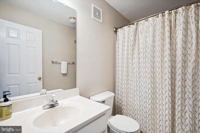 Building Photo - 5310 Chieftain Cir