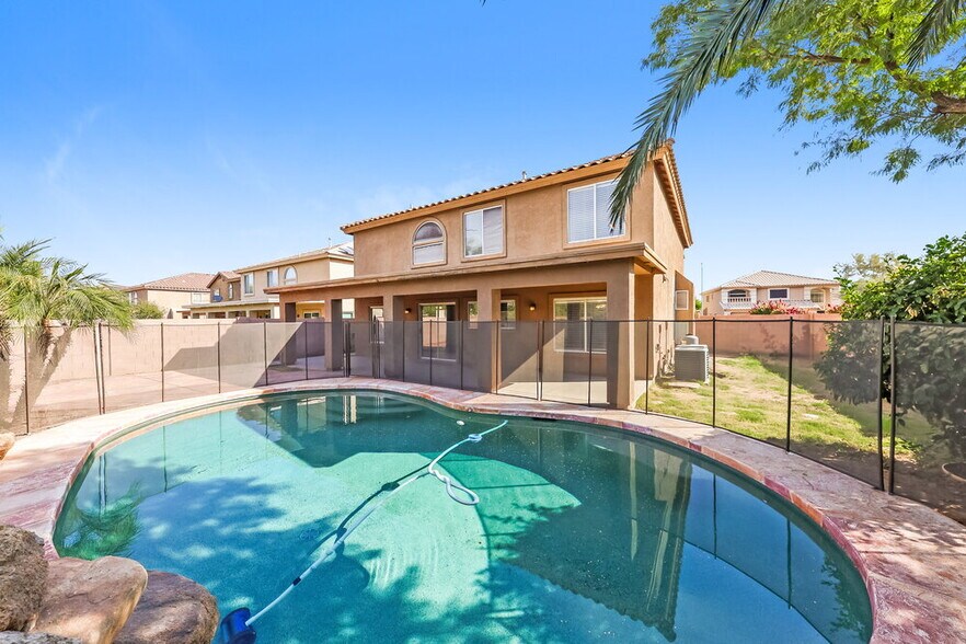 Building Photo - 13836 N 156th Ln