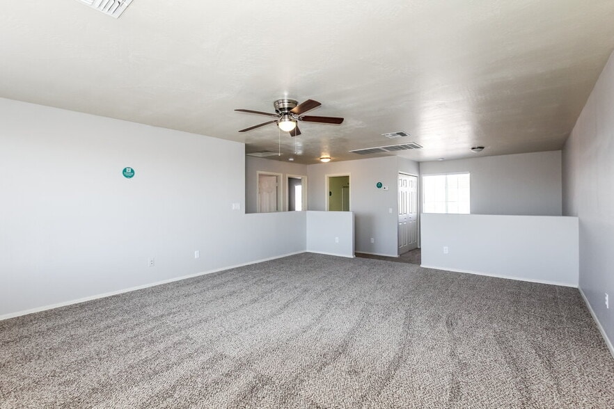 Building Photo - 22807 W Gardenia Dr