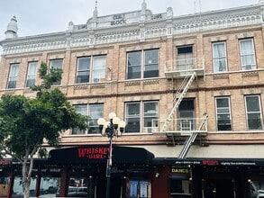 Building Photo - Studio w/Downtown View - Gaslamp Quarter