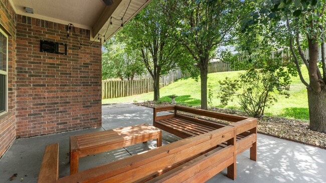 Building Photo - 410 Beasley Dr