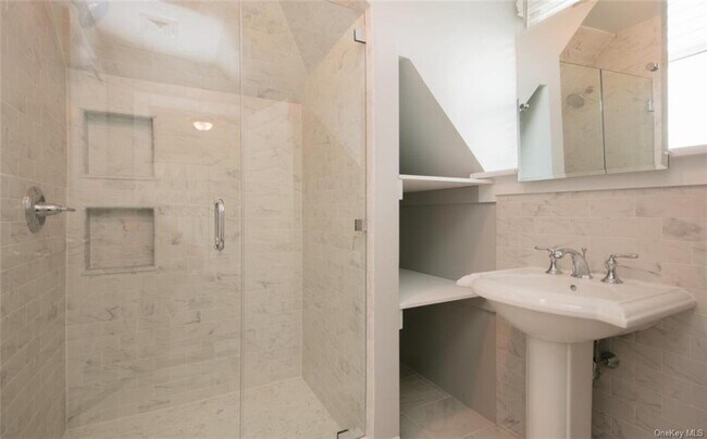 Building Photo - 216 Fenimore Rd