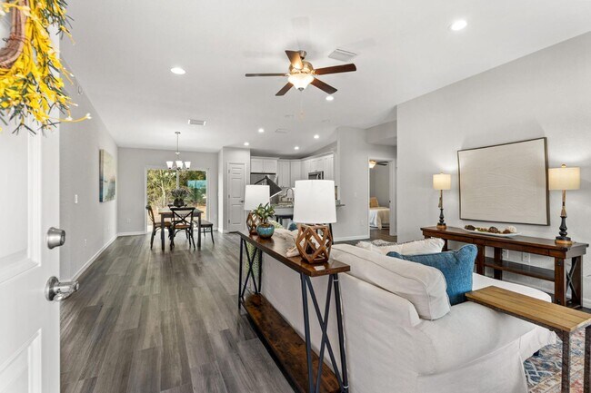 Building Photo - 517 Ivy Dr