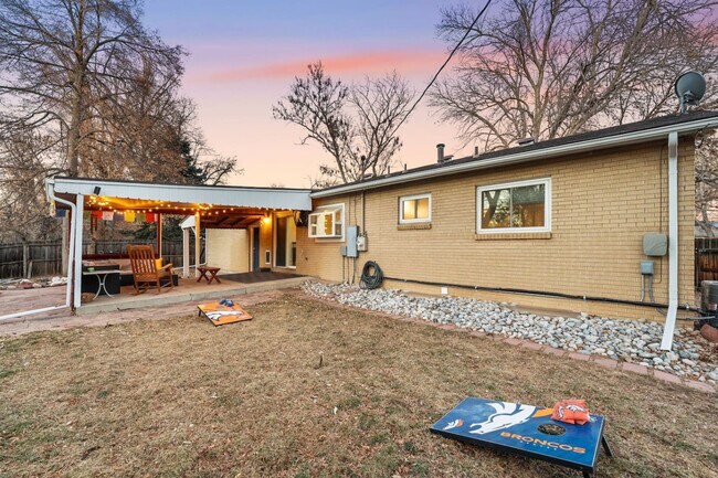 Building Photo - 6029 Iris Way