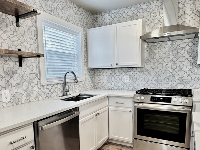 Building Photo - 441 Jolee St