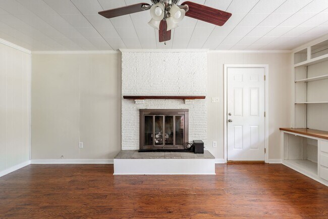 Building Photo - Beautiful One Level Home in Bon Air for rent!!