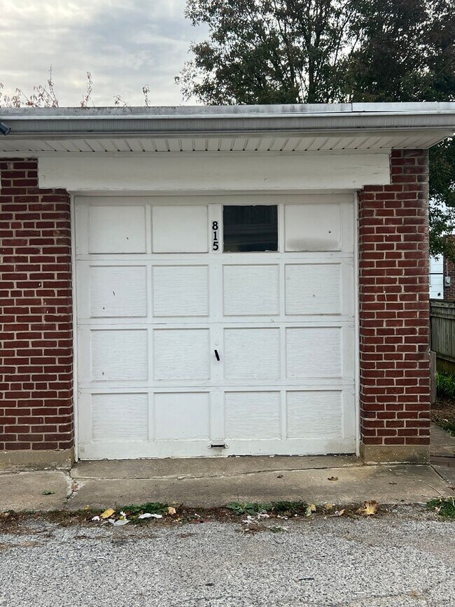 Building Photo - 815 Madison Ave