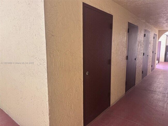 Building Photo - 8810 SW 123rd Ct