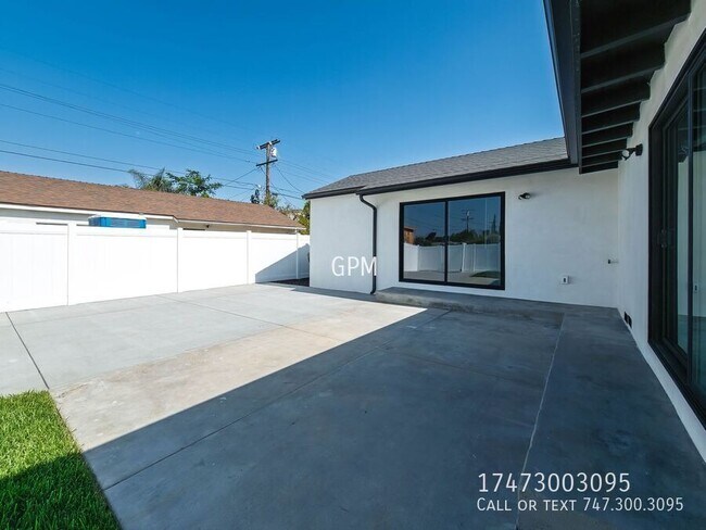 Building Photo - 6454 Gentry Ave