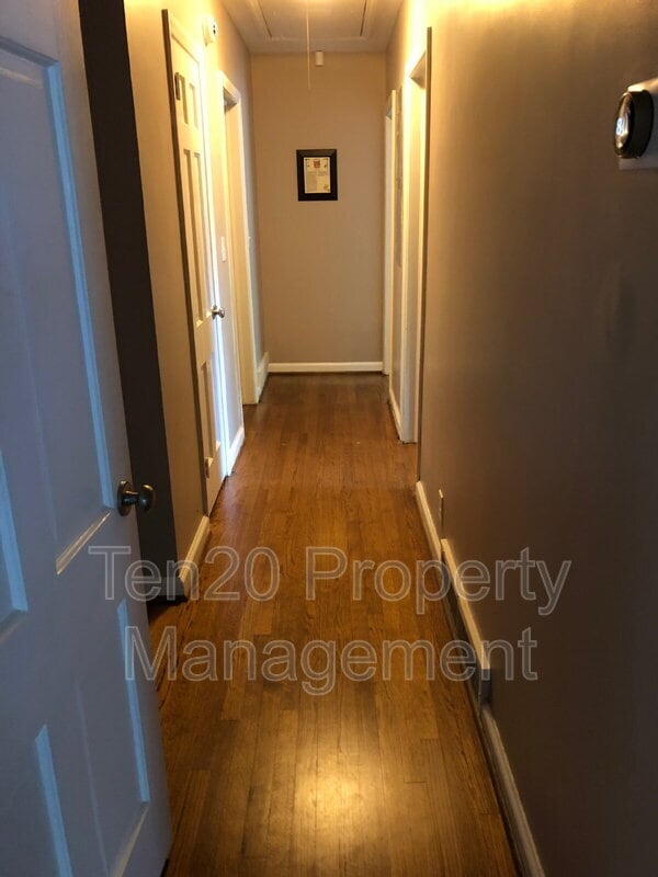 Building Photo - 3308 Junaluska Dr