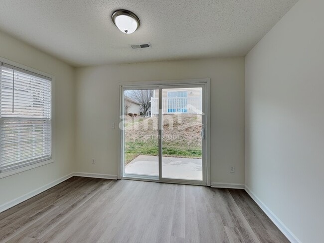 Building Photo - 105 Bristol View Cir