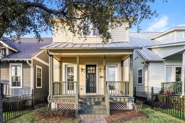 Building Photo - 8724 Kempwood Dr