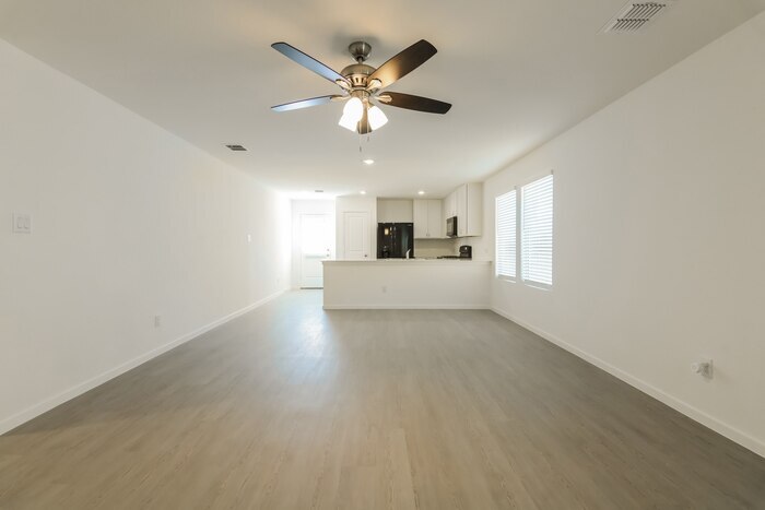 Building Photo - 241 Bable Run Dr