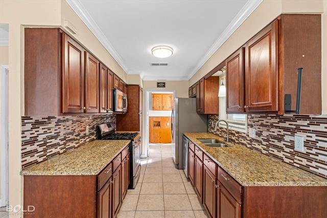 Building Photo - 2710 Higgins Dr