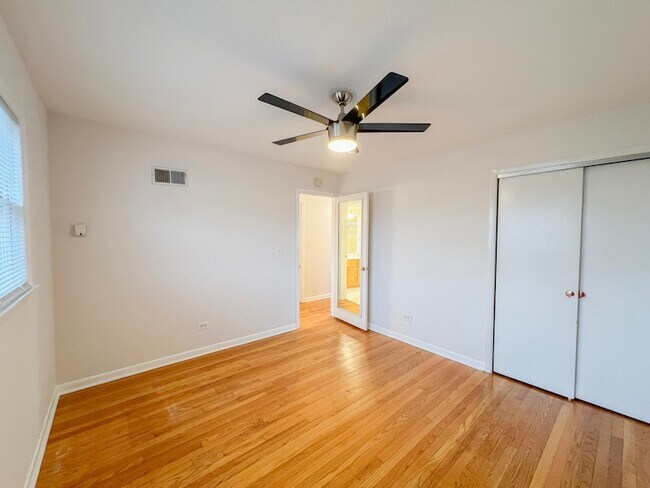 Building Photo - 4716 Thatcher Ave